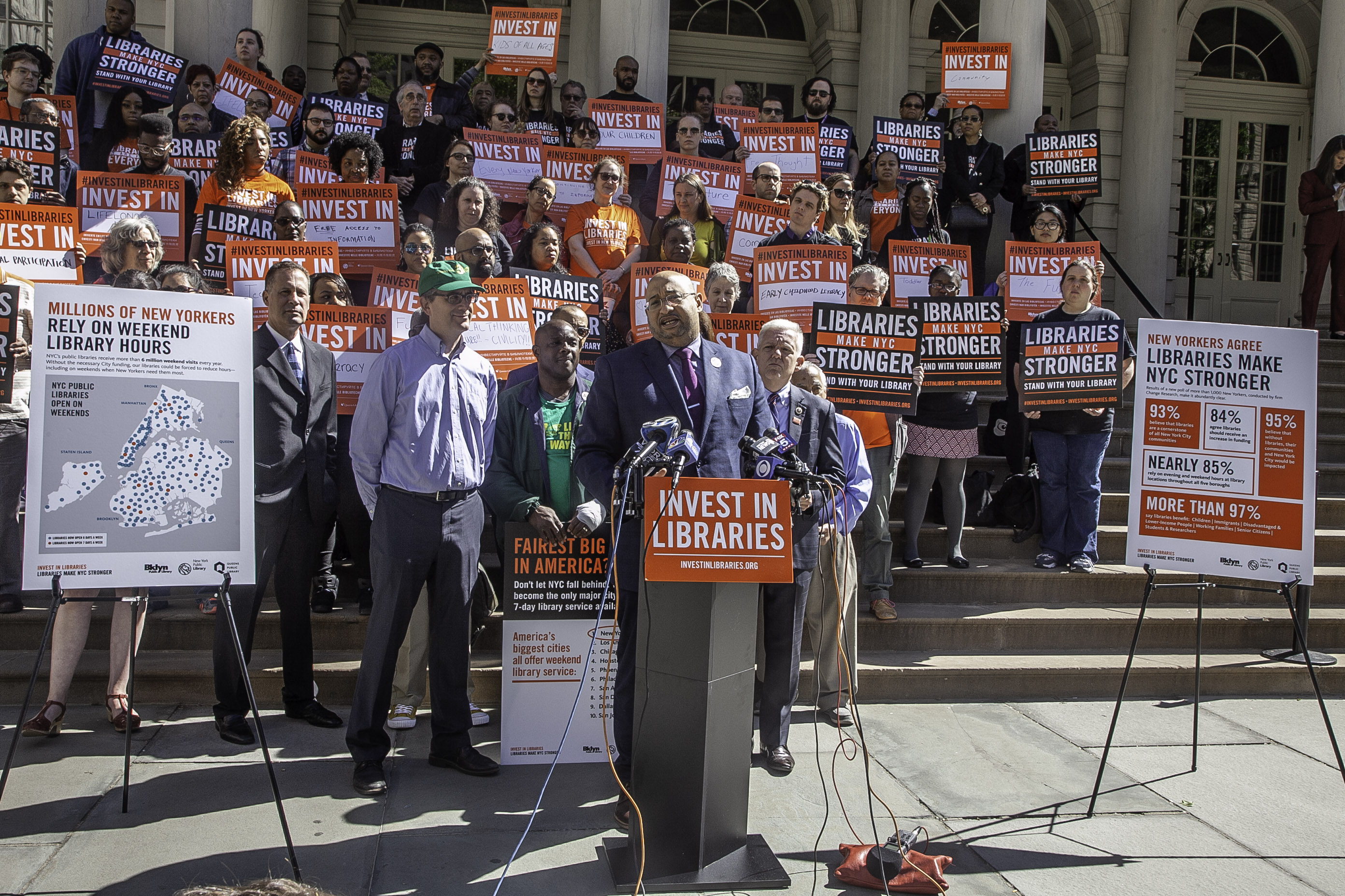 Union, Advocates Fight Against Cuts to Library Budgets