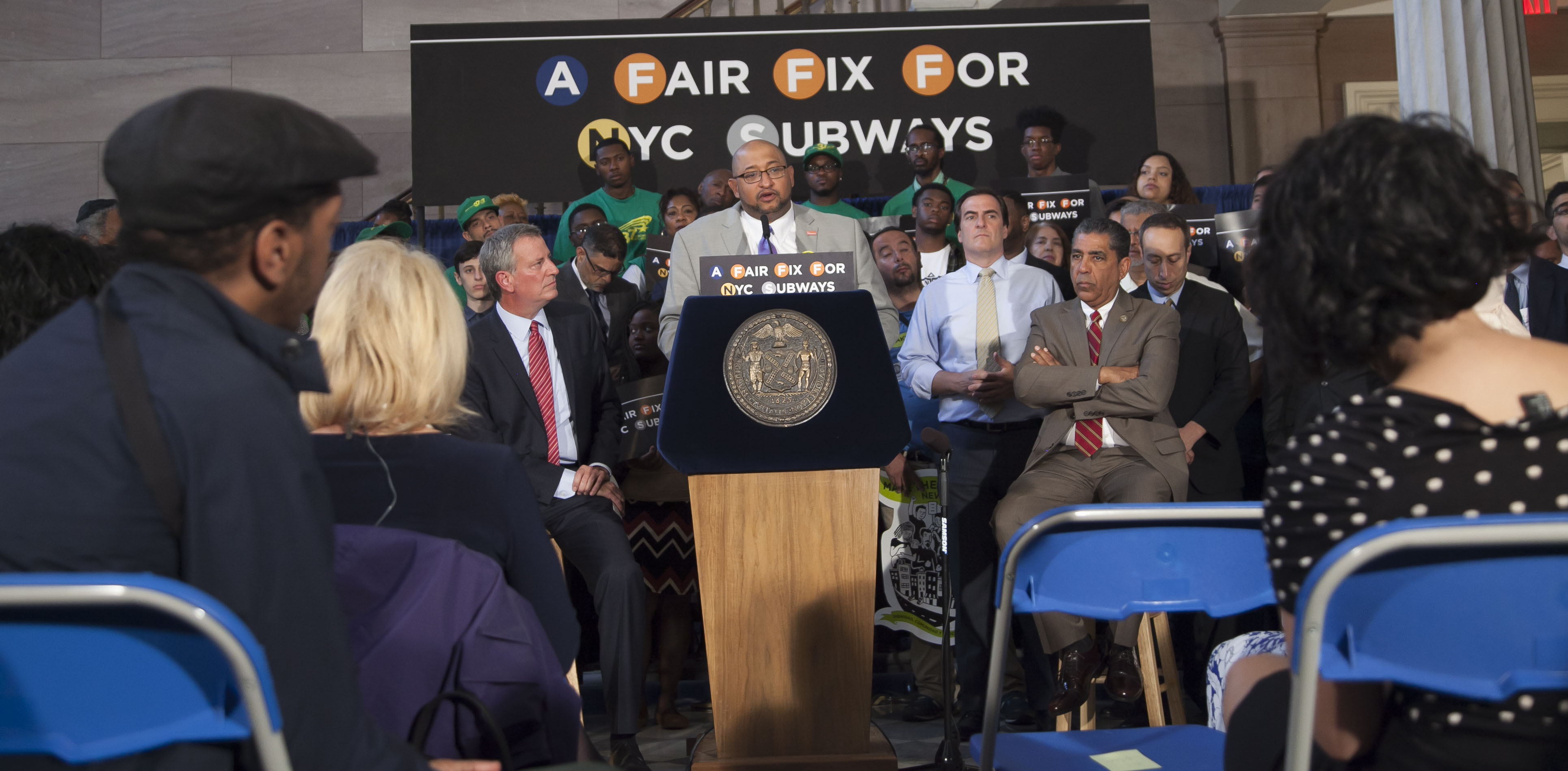Union Backs Mayor de Blasio’s Plan to Tax the Wealthy to Fix the City’s Troubled Subway System