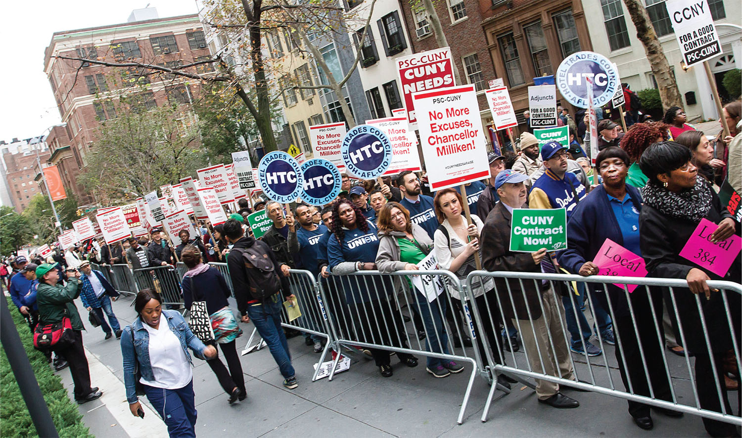 Rally for a new contract and decent funding at CUNY on March 10