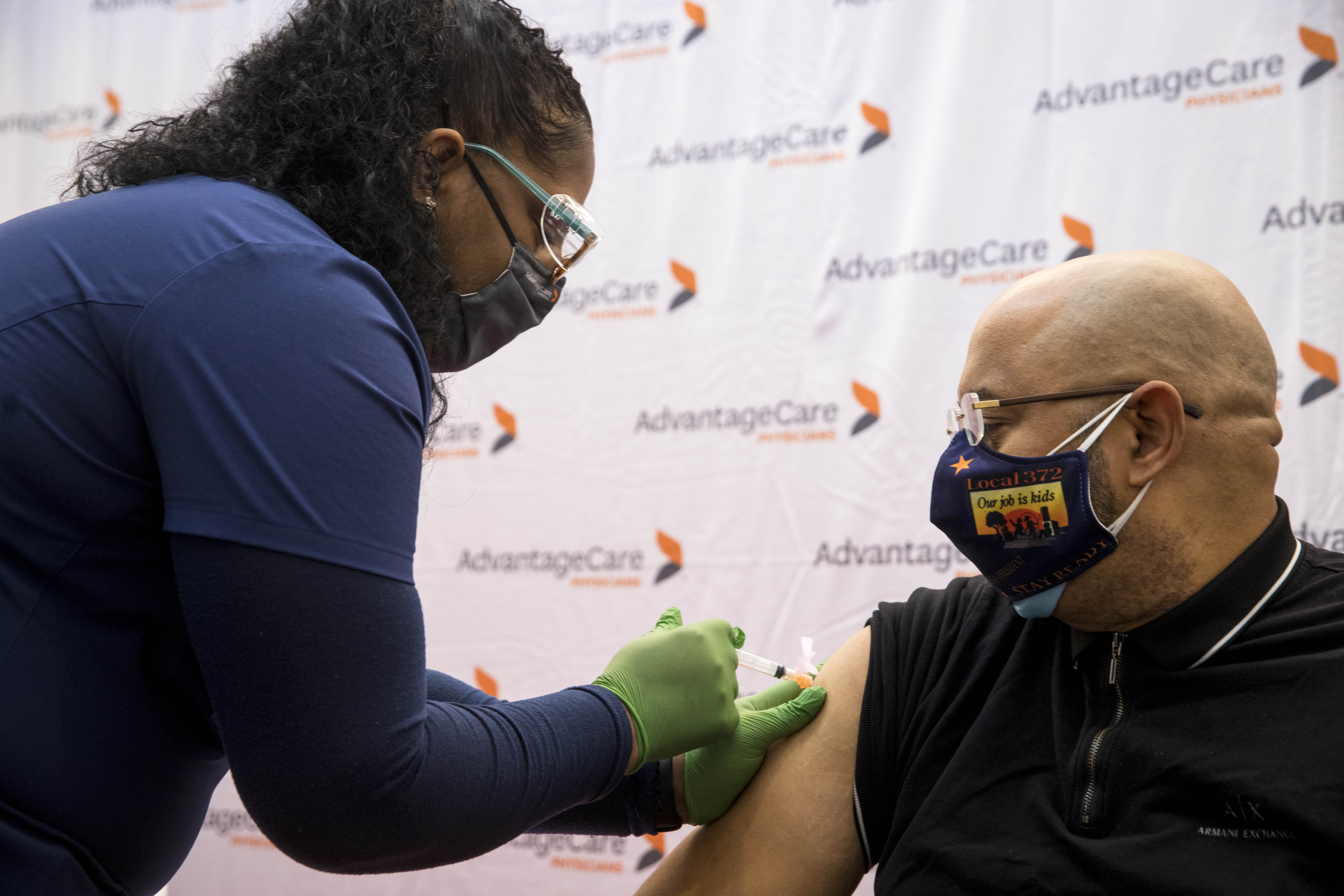 DC 37, 32BJ SEIU Leaders Get Vaccinated